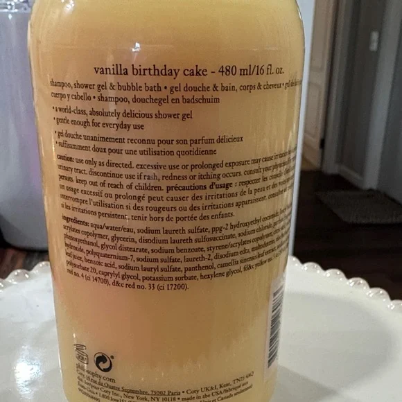 Philosophy Vanilla Birthday Cake shampoo, shower gel, & bubble bath - Picture 3 of 4